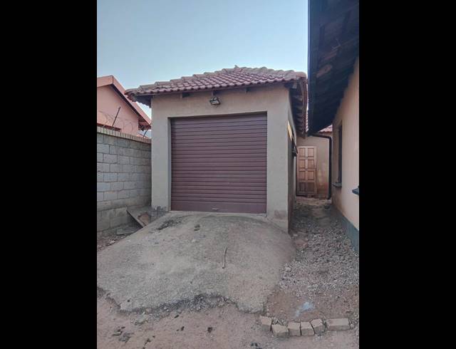 4 BEDROOM HOUSE FOR SALE IN NATURENA